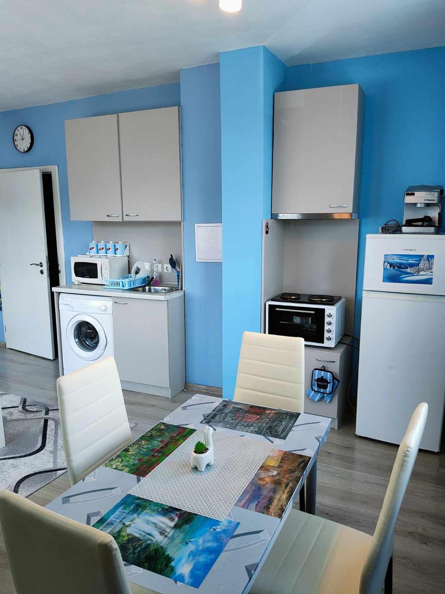 Apartment Azure Box